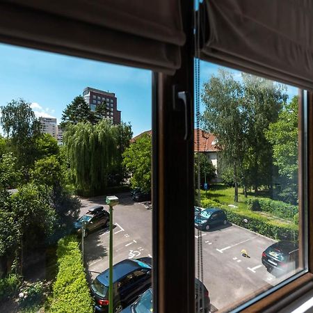 La Nueve Suite Brasov Luaran gambar