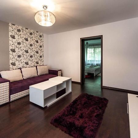 La Nueve Suite Brasov Luaran gambar